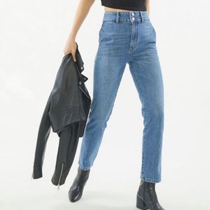BDG Veruca High Waisted Straight Leg Jeans 28